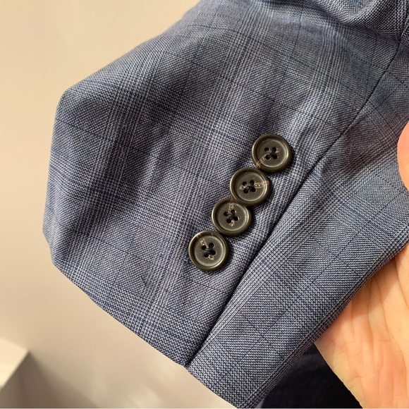 Banana Republic Blue Plaid Wool Suit Standard Fit Sz 42S - Picture 9 of 11